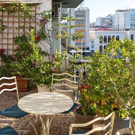 Апартаменты Veranda At Center Патра